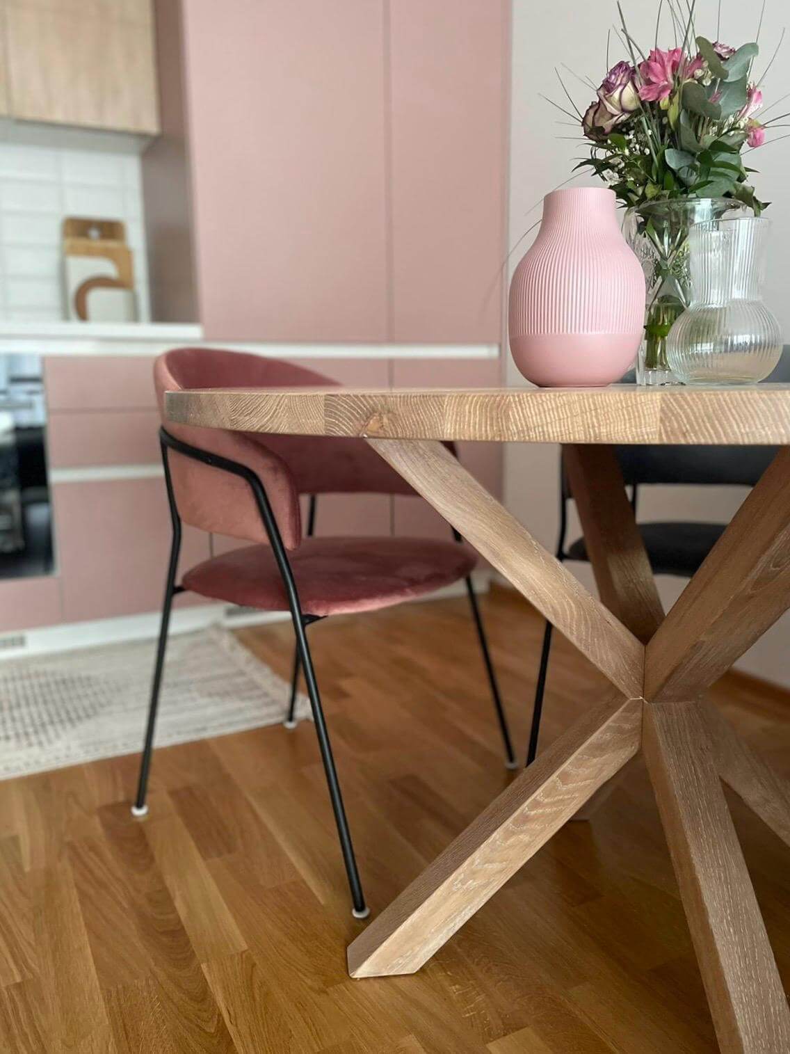 Okrugli masivni stol od slovenskog hrasta – bezvremenska elegancija u vašem domu: sada -5%:1390,00 EUR - Image 3