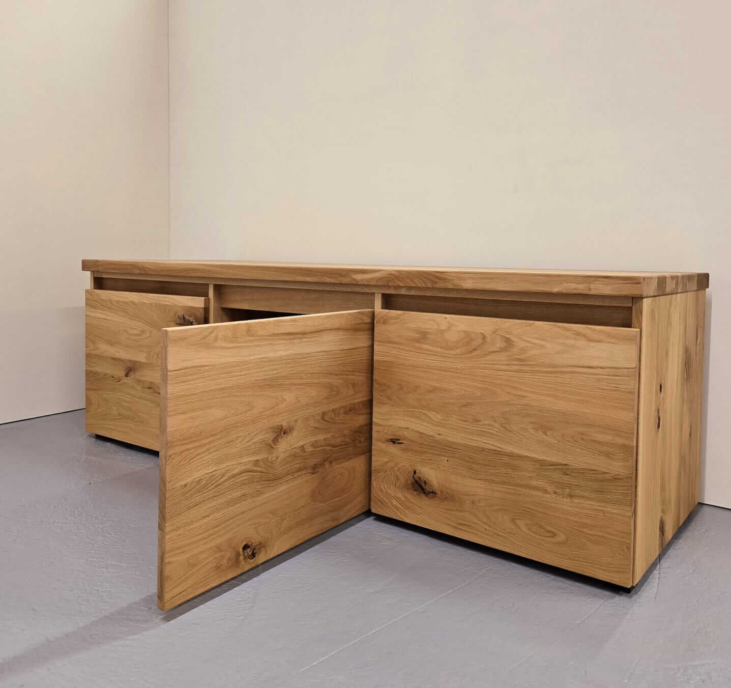 TV komoda od masivne hrastovine – rustik natur Dimenzije: 180 × 60 × 60 cm - Image 3